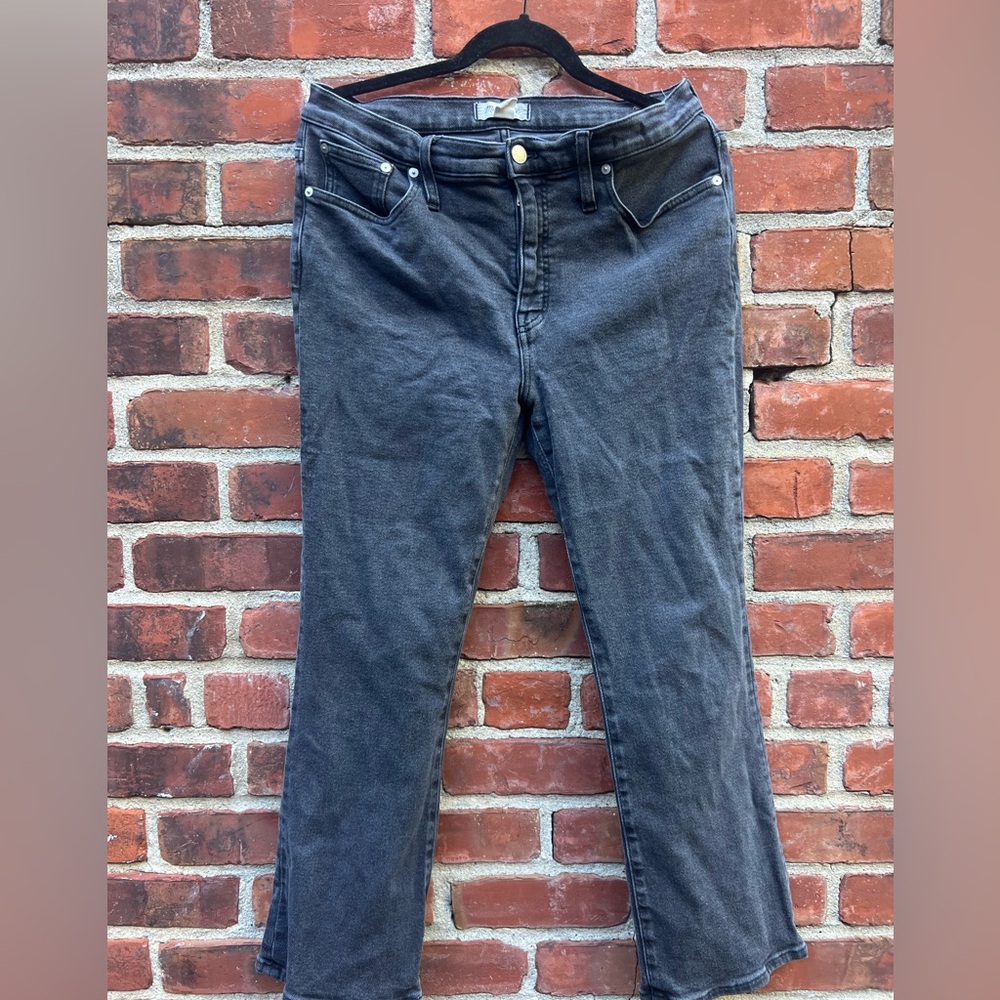 Madewell Mid Rise Kick out Jean size 30